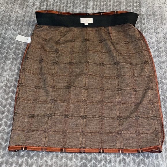 LOFT Elastic Waist Skirt.  Size Large. Brown, Tan, Black. - Picture 7 of 9